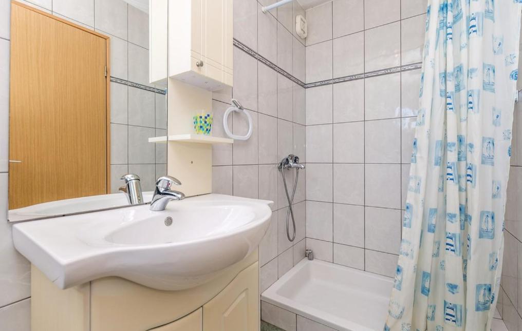 Apartments Franelli Брсеч Екстер'єр фото